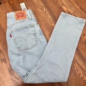 Levi’s light washed jeans